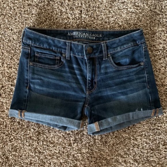 AMERICAN EAGLE | Dark Wash Super Stretch Mid High Rise Shorts - Picture 1 of 4